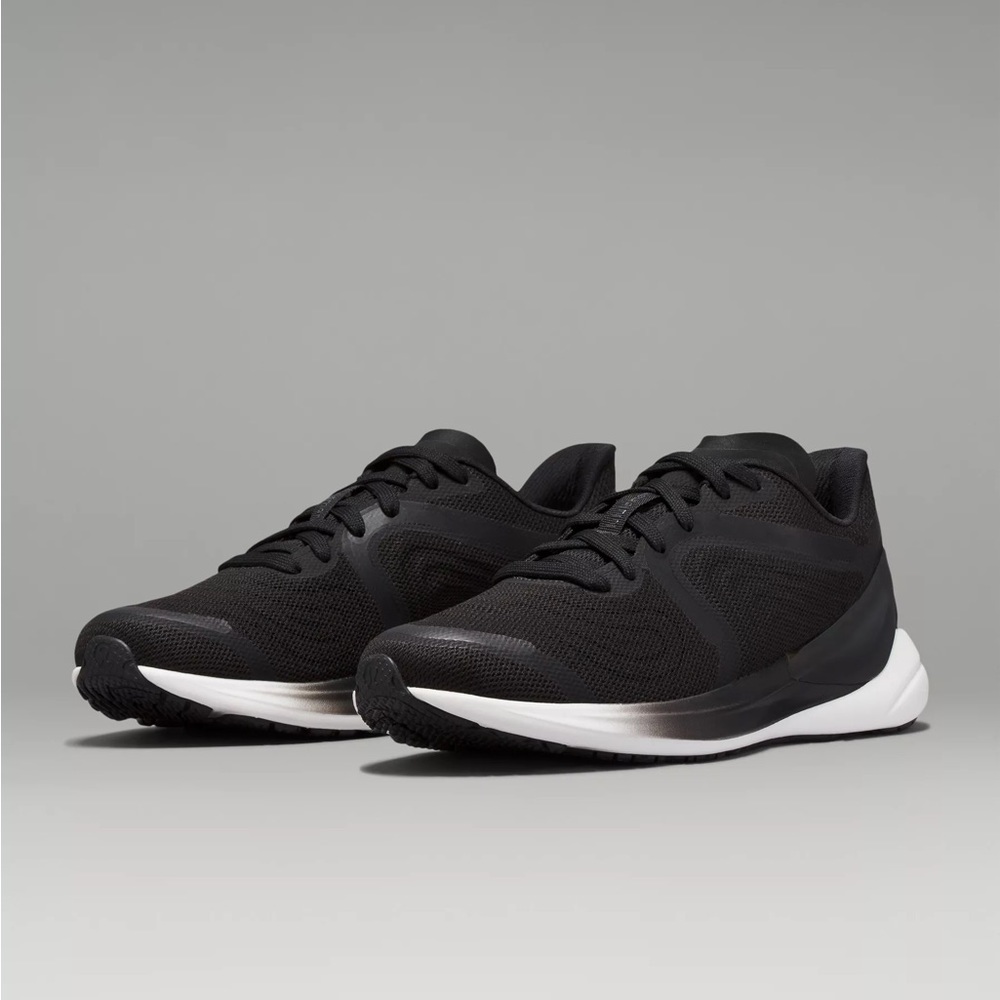 Lululemon Blissfeel 2 women’s running shoes size 7.5